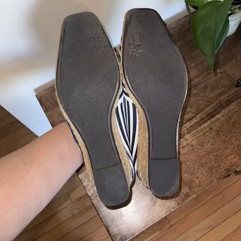 Life Stride Woman's Slip-On Navy White Striped Fabric wedges Casual Workwear 10M