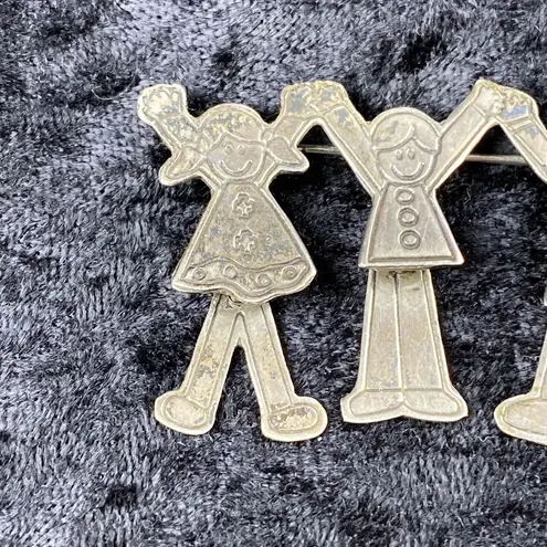 Vintage EFS Sterling Sliver 3 Children Holding Hands Brooch Dangle Legs Teacher