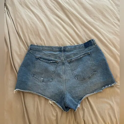 Abercrombie & Fitch Abercrombie Curve Love High Rise 90s Cutoff Denim Shorts