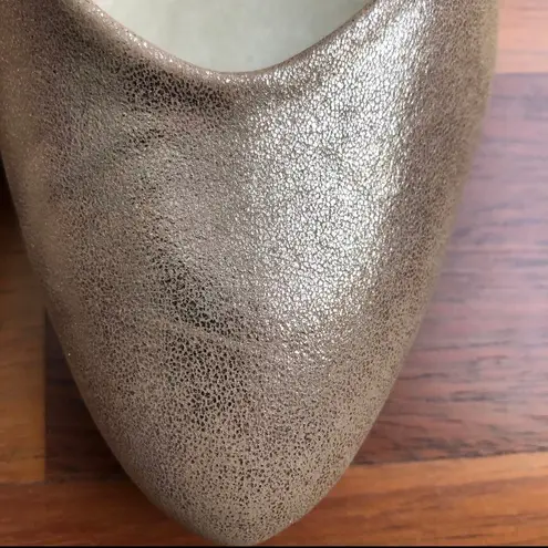 Fergalicious Gold Shimmer Pump