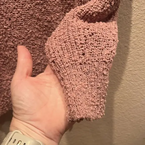 Debut Women’s Pink Sweater Size Small V neck