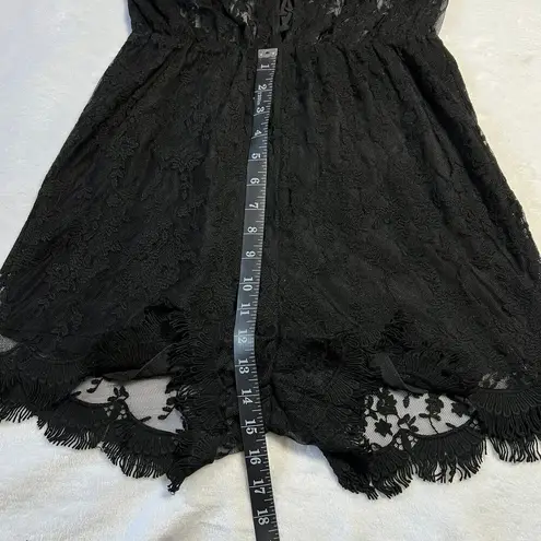 Women's Sleeveless V