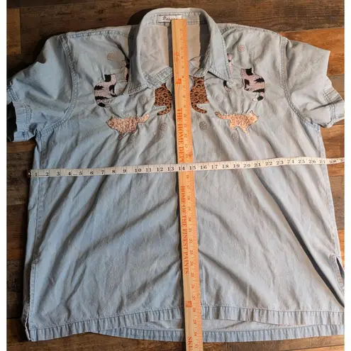 Passion 3X Embroidered Cat Denim Shirt Blue