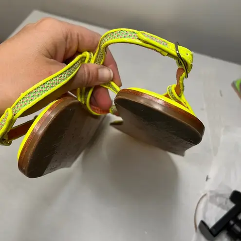 via spiga Neon Yellow T- Strap Cynna Sandals sz 9