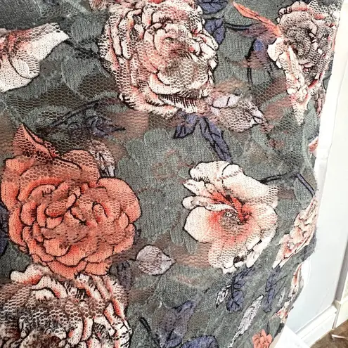 Melrose and Market Sheer Floral Lace Ruffle Long Sleeve Blouse Size MD