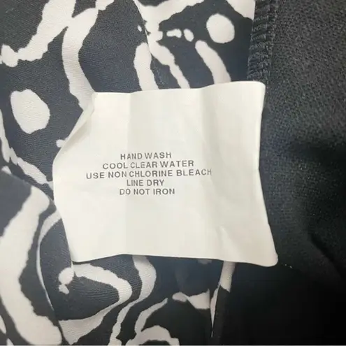 Catalina NWT Retro Ruched Swim Dress Black & White Swirls Women’s Size 8 Modest