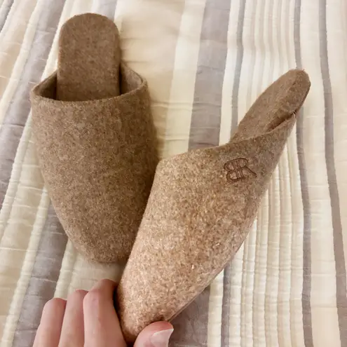 Banana Republic Slippers