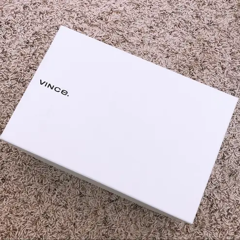 Vince  Skate Sneakers Blair-5 Monochrome Leather Shoes Size 9.5M NWT $225.00