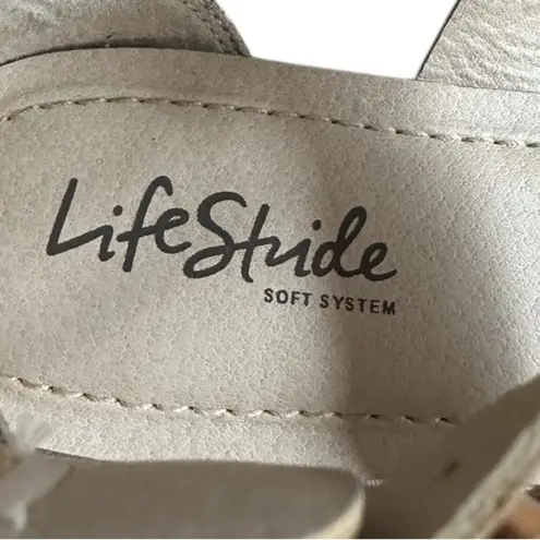 Aerosoles LifeStride Riley Strappy Sandals. Gold Upper with Snakeskin Pattern Heel. Sz 9.5