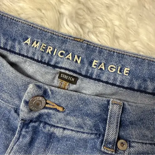 American Eagle  Curvy Mom Jeans – Size 18 Regular – Light Wash – Stretch Denim