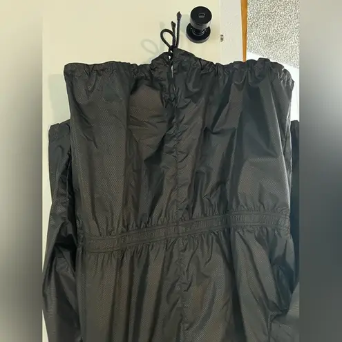 The Rockn Rev black women’s lightweight windbreaker jacket Size 16