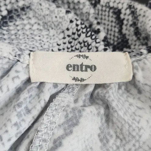 Entro  Gray and Black Snakeskin Cropped Jumpsuit with Wide Legs Size Small