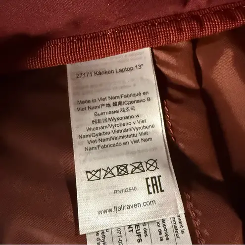 Fjallraven 27171 Women's Kanken Laptop 13” Backpack 4.6 gal (13 L), Ox Red GUC