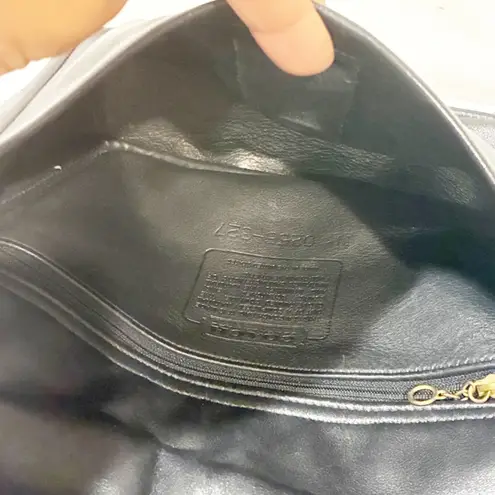 Coach  New York Black Leather Medium Tote Vintage 327 Gold Hardware