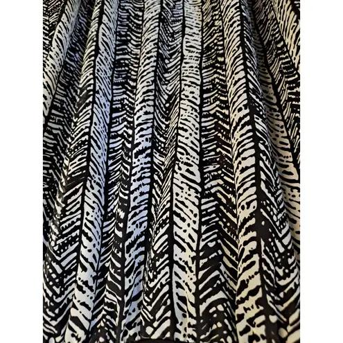 Velvet Room High Low Strapless Black and White Dress Size Medium