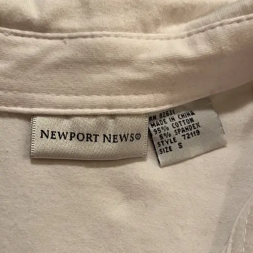 Newport News vintage short sleeve knit top Size small