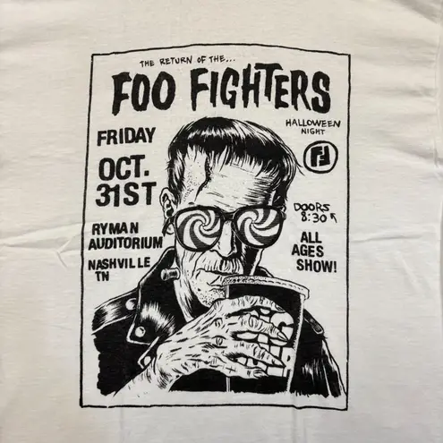 The Return of The Foo Fighters Rock Band Tee L