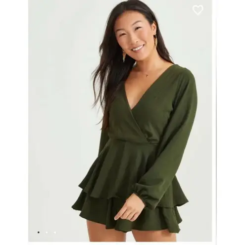 Altar'd State  Women Sz M Olive‎ Plunge Neck Long Sleeve Layered Romper Tie Waist