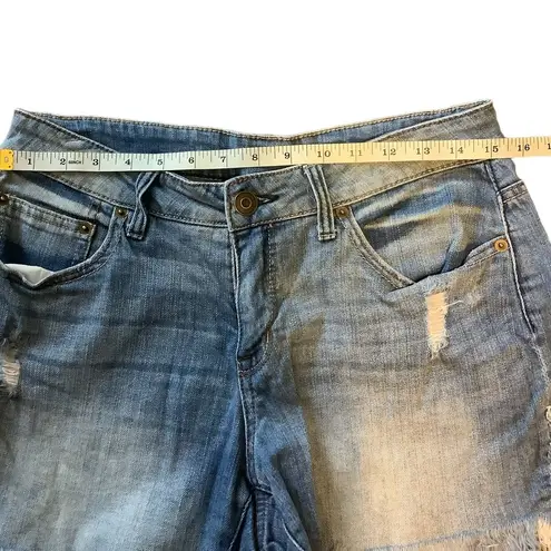 Time & Tru  Women's Distressed Jean Cutoff Shorts. Mid/High Waist, EUC, Size 8