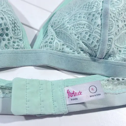 Flirtitude Bralette Lace Halter Pale Green-XL