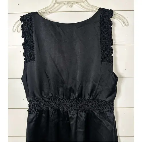 BCBGMAXAZRIA  Women's Sleeveless Smocked Empire Silk Babydoll Top Black Medium