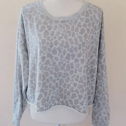 Colsie leopard cropped sweatshirt size xl