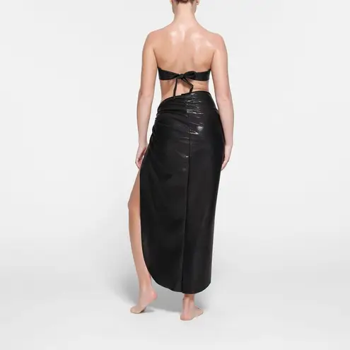 SKIMS Liquid Shine Swim Bandeau Bikini Top Onyx Size XL