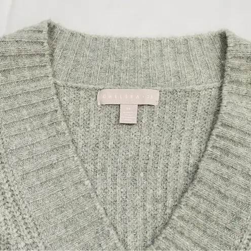 Chelsea28 NWOT Grey Oversized V-Neck Waffle Knit Sweater