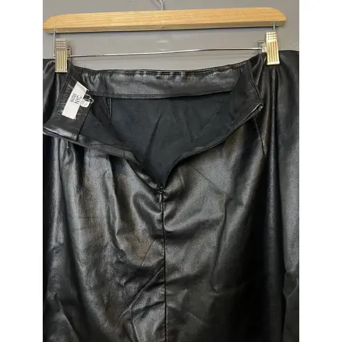 Madden NYC Skirt Womens 3XL Black Faux Leather Mini Side Zip Vegan Leather PU Size undefined