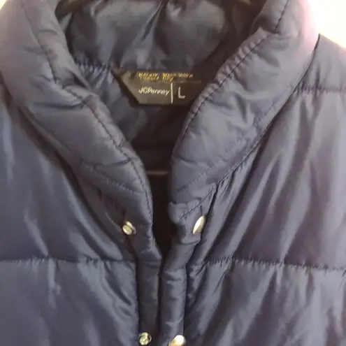 JC Penny  quilted vest blue color size large