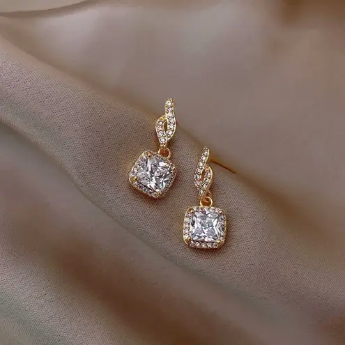 Elegant Luxury CZ Cubic Zirconia Dangle Drop Earrings for Women Gold