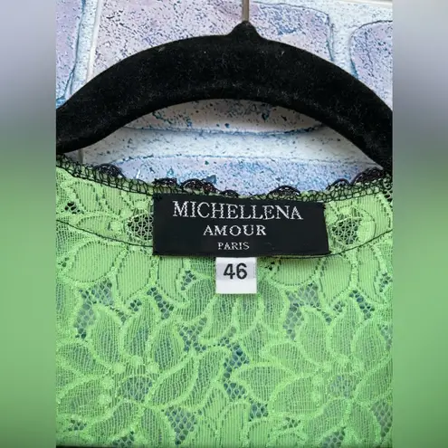 Michellena Amour paris lace bell arm blouse size 46/1X Green