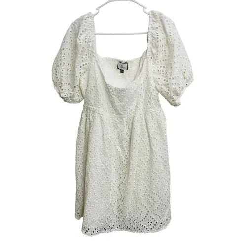 Tuckernuck White Eyelet Abigail Dress Puff Sleeve XL Cottagecore Boho Dainty