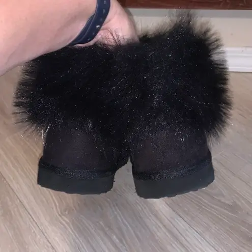 Very G Elegant Black Faux Fur-Trimmed Women's Winter Boots