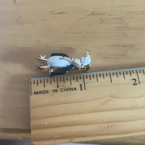 Elegant Gold and White penguin Brooch