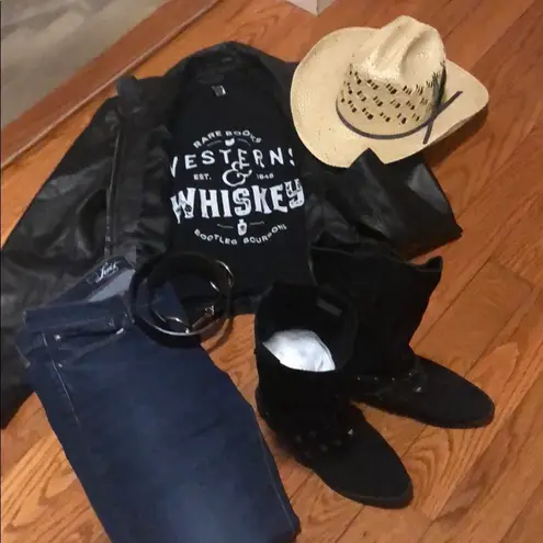 Bella Canvas T-shirt Canada’s brand cowgirl