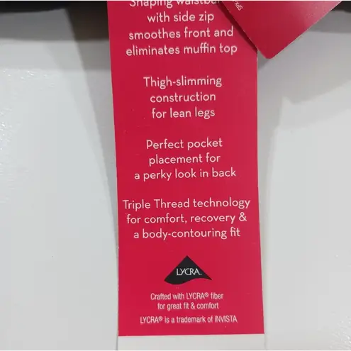Spanx  Signature Capri NWT sz 29  SJ55