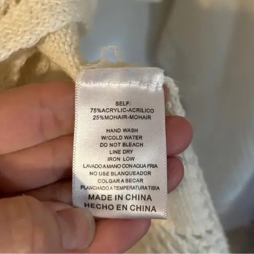 B Sharp B. Sharp crochet accents sweater size large