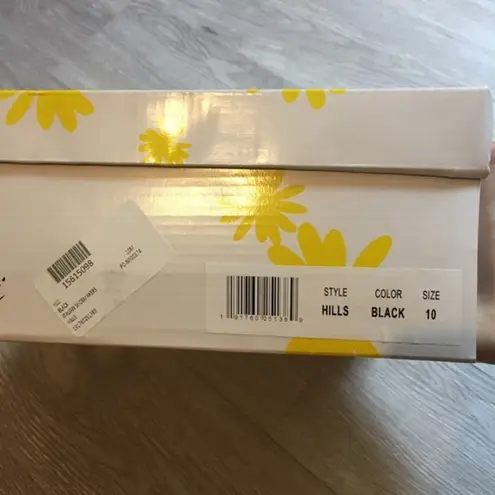 Italian Shoemakers NWT Black Faux Suede Buckle Ankle Boots Booties 10