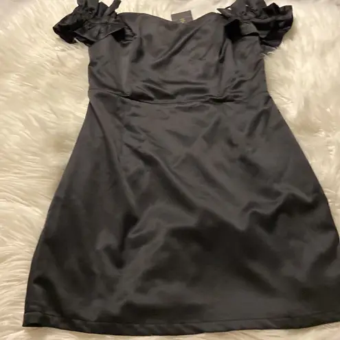 DO+BE  Women Dress size L brand new with tag it’s satin look like material