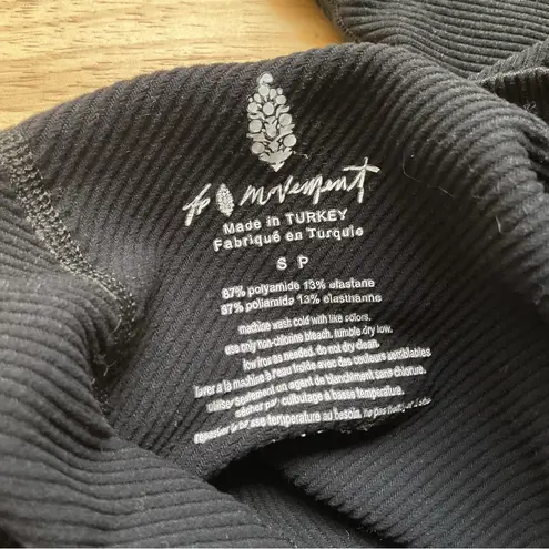 Free People Movement Textured Free Throw Ribbed Leggings Size Small Black