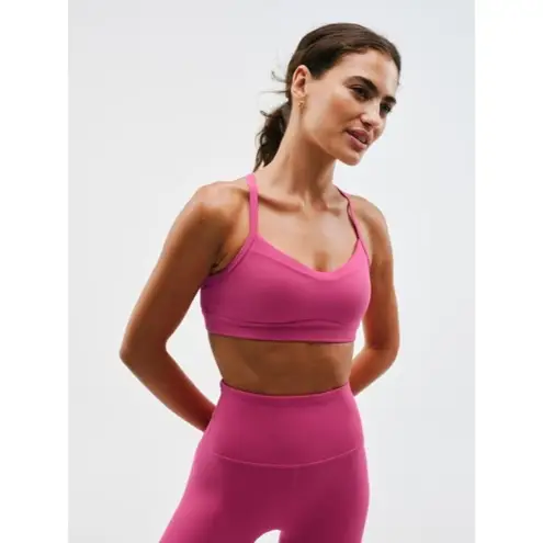Athleta New  M Vital Bra Jewel Pink Medium Cup D-DD