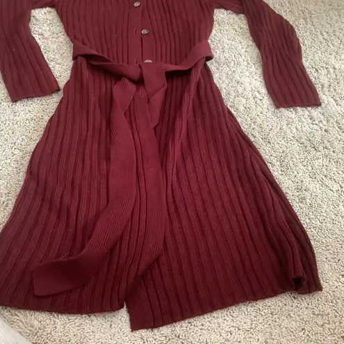 Old Navy Maroon woman’s size XS ribbed sweater dress / or worn shirt and leggings