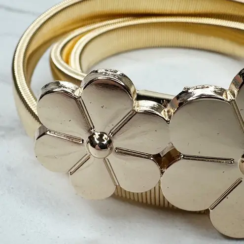 Gold Tone Flower Stretch Cinch Belt Coil Elastic One Size (OS) ✨
