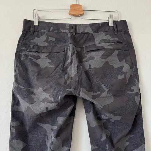 prAna Granite Gray Camo Sky Canyon Jogger Pants Size 10