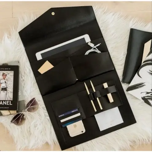 Glass Ladder & Co The Megan Clutch Black