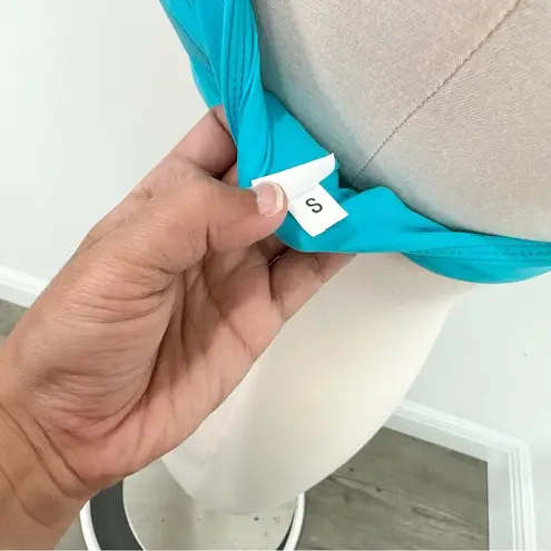 ANDIE Swim Cross Over Back Bikini Top size small