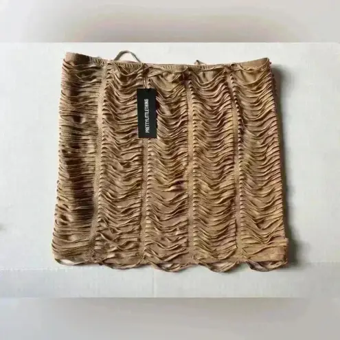 Pretty Little Thing PrettyLittleThings Set of 2 Y2K Petite Taupe‎ Textured Jersey Mini Skirt and Top