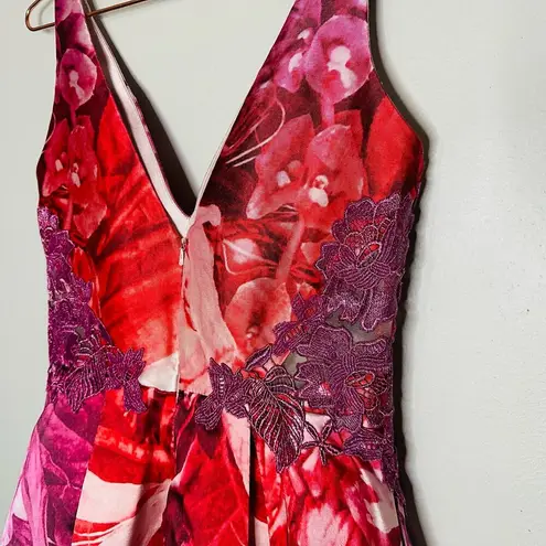 ML MONIQUE LHUILLIER Pink White Floral V