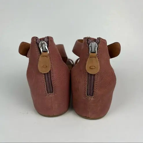 Gentle Souls Gwendaline Mauve Pink Leather Buckle T-Strap Wedge Heel Sandals 6.5